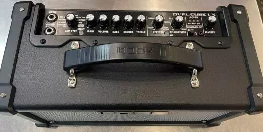 BOSS - Dual Cube LX Stereo Guitar Amplifier